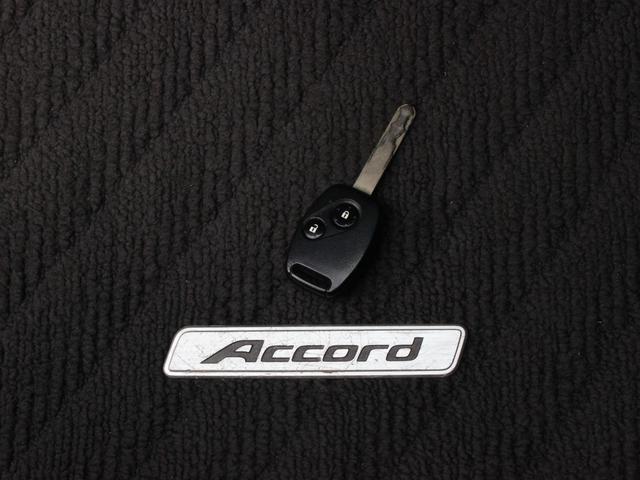 アコードツアラー 24TL サンルーフ・TEIN車高調・電動ハーフレザーシート・ワンバックカメラ・クルーズコントロール・オートA/C・ワンセグ・ETC・HIDヘッドライト・17インチアルミ(18枚目)