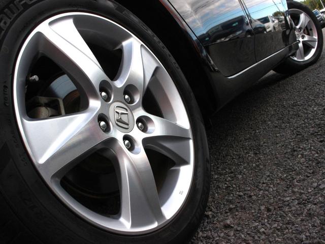 アコードツアラー 20TL スマートスタイルパッケージ Gathersナビ・ルーフレール・バックカメラ・地デジ・ETC・クルーズコントロール・スマートキー・HIDヘッドライト・パドルシフト・横滑り防止装置・社外17インチアルミ・ドアバイザー(20枚目)