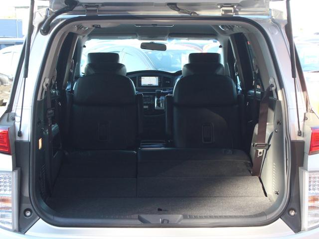 エルグランド ２５０ハイウェイスター　両側電動スライドドア・ハーフレザーシート・Ｂｌｕｅｔｏｏｔｈ接続・フルセグ・フリップダウンモニター・バックカメラ・ＥＴＣ・社外２０インチアルミ・インテリキー・プッシュスタート・オートＡ／Ｃ・ドアバイザ（11枚目）