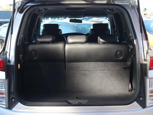 エルグランド ２５０ハイウェイスター　両側電動スライドドア・ハーフレザーシート・Ｂｌｕｅｔｏｏｔｈ接続・フルセグ・フリップダウンモニター・バックカメラ・ＥＴＣ・社外２０インチアルミ・インテリキー・プッシュスタート・オートＡ／Ｃ・ドアバイザ（29枚目）