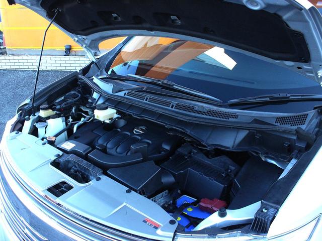 エルグランド ２５０ハイウェイスター　両側電動スライドドア・ハーフレザーシート・Ｂｌｕｅｔｏｏｔｈ接続・フルセグ・フリップダウンモニター・バックカメラ・ＥＴＣ・社外２０インチアルミ・インテリキー・プッシュスタート・オートＡ／Ｃ・ドアバイザ（31枚目）