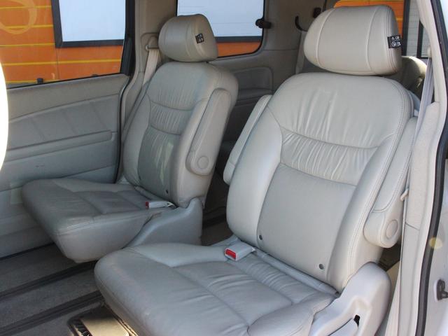 エリシオンプレステージ ＳＧ　電動本革シート・両側電動スライドドア・バックカメラ・ウッドコンビハンドル・シートヒーター・クルーズコントロール・地デジ・ＥＴＣ・スマートキー・オートＡ／Ｃ・純正１８インチアルミ（11枚目）