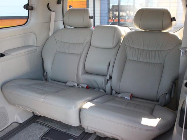 エリシオンプレステージ ＳＧ　電動本革シート・両側電動スライドドア・バックカメラ・ウッドコンビハンドル・シートヒーター・クルーズコントロール・地デジ・ＥＴＣ・スマートキー・オートＡ／Ｃ・純正１８インチアルミ（12枚目）