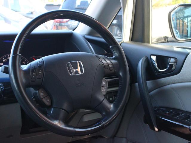 エリシオンプレステージ ＳＧ　電動本革シート・両側電動スライドドア・バックカメラ・ウッドコンビハンドル・シートヒーター・クルーズコントロール・地デジ・ＥＴＣ・スマートキー・オートＡ／Ｃ・純正１８インチアルミ（14枚目）