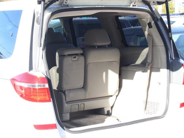 エリシオンプレステージ ＳＧ　電動本革シート・両側電動スライドドア・バックカメラ・ウッドコンビハンドル・シートヒーター・クルーズコントロール・地デジ・ＥＴＣ・スマートキー・オートＡ／Ｃ・純正１８インチアルミ（29枚目）