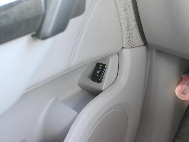 エリシオンプレステージ ＳＧ　電動本革シート・両側電動スライドドア・バックカメラ・ウッドコンビハンドル・シートヒーター・クルーズコントロール・地デジ・ＥＴＣ・スマートキー・オートＡ／Ｃ・純正１８インチアルミ（37枚目）