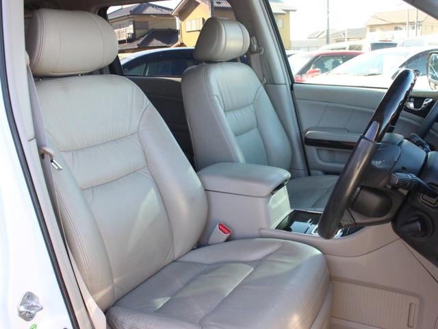 エリシオンプレステージ ＳＧ　電動本革シート・両側電動スライドドア・バックカメラ・ウッドコンビハンドル・シートヒーター・クルーズコントロール・地デジ・ＥＴＣ・スマートキー・オートＡ／Ｃ・純正１８インチアルミ（38枚目）