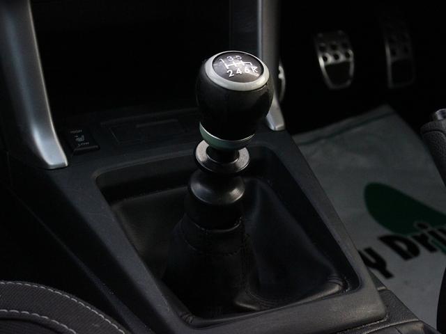 フォレスター ２．０ｉ－Ｌ　６速ＭＴ・Ｂｌｕｅｔｏｏｔｈ接続・バックカメラ・クルーズコントロール・ＥＴＣ・スマートキー・フルセグ・オートＡ／Ｃ・プッシュスタート・ＨＩＤヘッドライト・純正１７インチアルミ・ウィンカーミラー（4枚目）