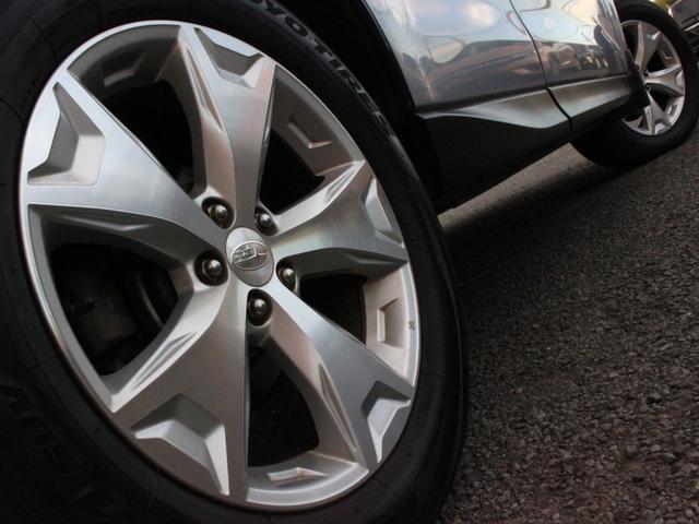 フォレスター ２．０ｉ－Ｌ　６速ＭＴ・Ｂｌｕｅｔｏｏｔｈ接続・バックカメラ・クルーズコントロール・ＥＴＣ・スマートキー・フルセグ・オートＡ／Ｃ・プッシュスタート・ＨＩＤヘッドライト・純正１７インチアルミ・ウィンカーミラー（23枚目）