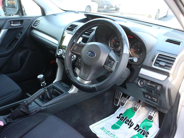 フォレスター ２．０ｉ－Ｌ　６速ＭＴ・Ｂｌｕｅｔｏｏｔｈ接続・バックカメラ・クルーズコントロール・ＥＴＣ・スマートキー・フルセグ・オートＡ／Ｃ・プッシュスタート・ＨＩＤヘッドライト・純正１７インチアルミ・ウィンカーミラー（40枚目）