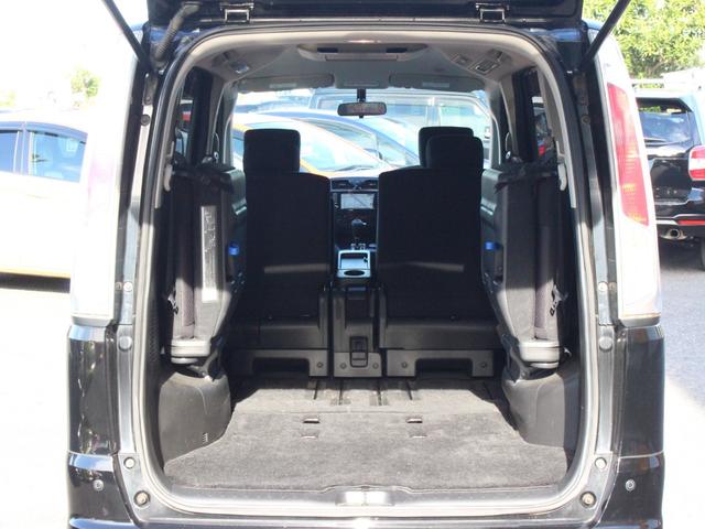 セレナ 　両側電動スライドドア・フリップダウンモニター・アラウンドビューモニター・Ｂｌｕｅｔｏｏｔｈ接続・フロント／サイド／バックカメラ・クルーズコントロール・コーナーセンサー・エアロ・インテリキー・ＨＩＤ（11枚目）