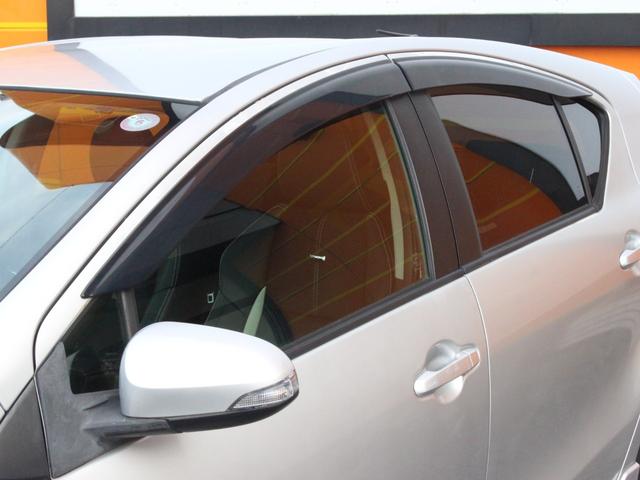 アクア Ｇ　Ｇ’ｓ　専用エアロ／ハーフレザーシート／１７インチアルミ・Ｂｌｕｅｔｏｏｔｈ接続・バックカメラ・ＥＴＣ・スマートキー・シートヒーター・革巻ステアリング・ＡＡ／Ｃ・プッシュスタート・デイライト・ウィンカーミラー（21枚目）