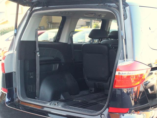 エリシオンプレステージ Ｓ　ＨＤＤナビスペシャルパッケージ　ハーフレザーシート・両側電動スライドドア・フリップダウンモニター・バックカメラ・スマートキー・ウッドコンビハンドル・ＥＴＣ・ＨＩＤヘッドライト・オートＡ／Ｃ・ＨＤＤナビ・ドアバイザー・純正１７アルミ（29枚目）