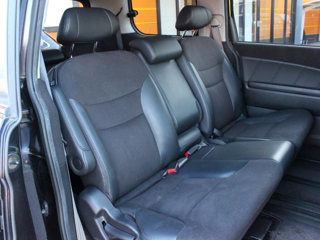 エリシオンプレステージ Ｓ　ＨＤＤナビスペシャルパッケージ　ハーフレザーシート・両側電動スライドドア・フリップダウンモニター・バックカメラ・スマートキー・ウッドコンビハンドル・ＥＴＣ・ＨＩＤヘッドライト・オートＡ／Ｃ・ＨＤＤナビ・ドアバイザー・純正１７アルミ（36枚目）