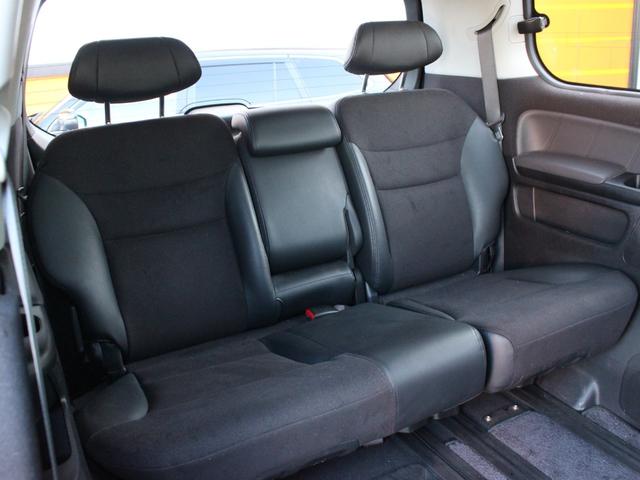 エリシオンプレステージ Ｓ　ＨＤＤナビスペシャルパッケージ　ハーフレザーシート・両側電動スライドドア・フリップダウンモニター・バックカメラ・スマートキー・ウッドコンビハンドル・ＥＴＣ・ＨＩＤヘッドライト・オートＡ／Ｃ・ＨＤＤナビ・ドアバイザー・純正１７アルミ（37枚目）