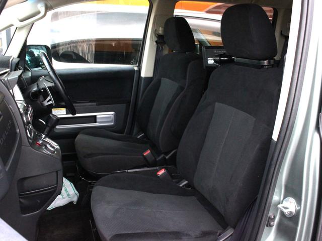 デリカＤ：５ Ｇ　パワーパッケージ　トリプルサンルーフ・後席モニター・サイドステップ・ＪＡＯＳリヤスキッドプレート＆ドアハンドルカバー・スマートキー・クルーズコントロール・フルセグ・電動スライドドア・パドルシフト・社外１６インチアルミ（6枚目）