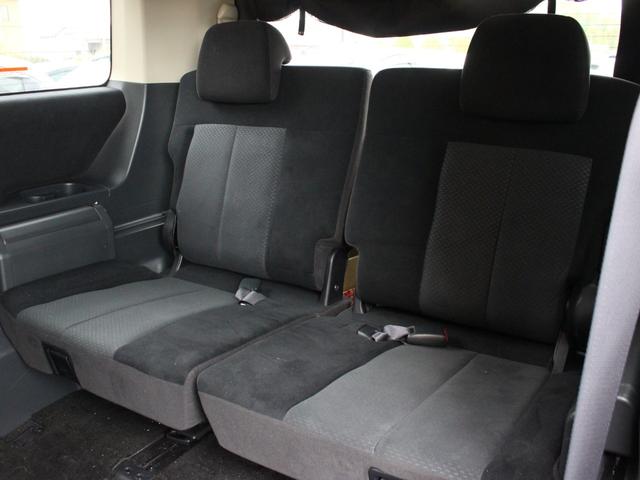 デリカＤ：５ Ｇ　パワーパッケージ　トリプルサンルーフ・後席モニター・サイドステップ・ＪＡＯＳリヤスキッドプレート＆ドアハンドルカバー・スマートキー・クルーズコントロール・フルセグ・電動スライドドア・パドルシフト・社外１６インチアルミ（11枚目）