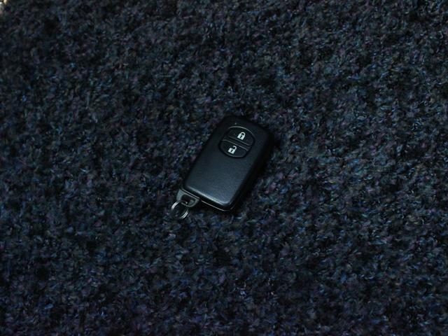 アクア Ｇ　ＬＥＤヘッドライト・Ｂｌｕｅｔｏｏｔｈ接続・バックカメラ・ＥＴＣ・ドライブレコーダー・スマートキー・プッシュスタート・フルセグ・ＥＴＣ・オートＡ／Ｃ・革巻きステアリング・ドアバイザー・ウィンカーミラー（16枚目）