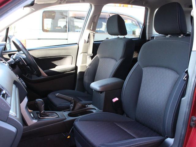 フォレスター ２．０ｉ－Ｓ　アイサイト　パワーシート・シートヒーター・Ｂｌｕｅｔｏｏｔｈ接続・バックカメラ・ＥＴＣ・追従クルーズコントロール・スマートキー・オートＡ／Ｃ・フルセグ・ルーフキャリア・ＨＩＤヘッドライト・純正１８インチアルミ（5枚目）