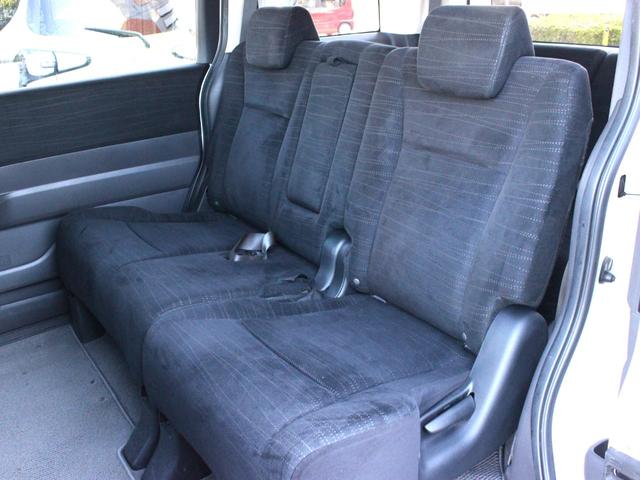 ステップワゴン G Lパッケージ 両側電動スライドドア・バックカメラ・フリップダウンモニター・ETC・オートA/C・キーレス・HDDナビ・音楽録音・地デジ・社外15インチアルミ・ドアバイザー・ウィンカーミラー(6枚目)