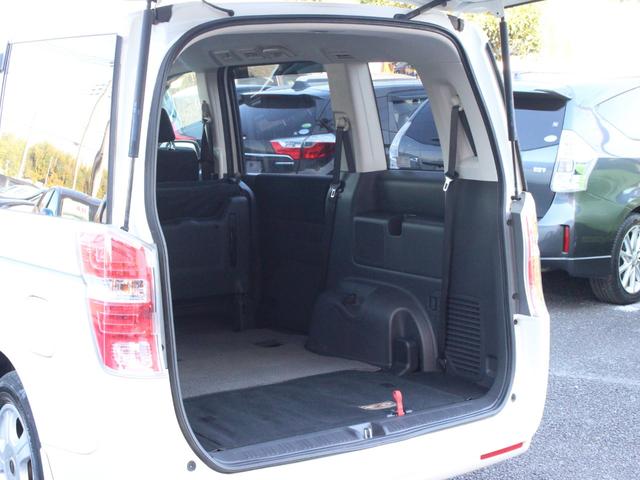 ステップワゴン G Lパッケージ 両側電動スライドドア・バックカメラ・フリップダウンモニター・ETC・オートA/C・キーレス・HDDナビ・音楽録音・地デジ・社外15インチアルミ・ドアバイザー・ウィンカーミラー(30枚目)
