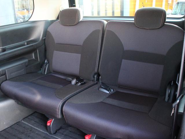 セレナ ハイウェイスター　Ｖエアロセレクション　両側電動スライドドア・バックカメラ・フリップダウンモニター・インテリキー・ＥＴＣ・ＡＡ／Ｃ・ＣＤ／ＤＶＤ再生・ＨＤＤナビ・フルセグ・ＨＩＤヘッドライト・エアロ・純正１６インチアルミ・プッシュスタート（10枚目）