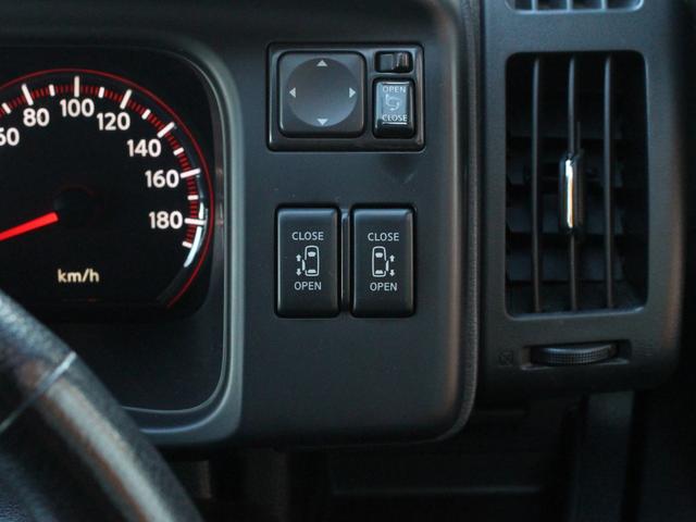 セレナ ハイウェイスター　Ｖエアロセレクション　両側電動スライドドア・バックカメラ・フリップダウンモニター・インテリキー・ＥＴＣ・ＡＡ／Ｃ・ＣＤ／ＤＶＤ再生・ＨＤＤナビ・フルセグ・ＨＩＤヘッドライト・エアロ・純正１６インチアルミ・プッシュスタート（12枚目）