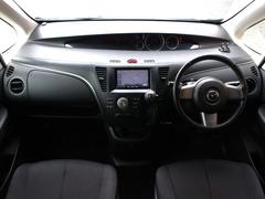 スッキリとしたビアンテらしいデザインのダッシュ回り！フロントビューの視認性もよく運転しやすいと思います★ 4