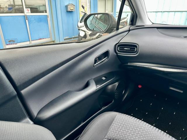 プリウス S ビルトインETC ドライブレコーダー(13枚目)