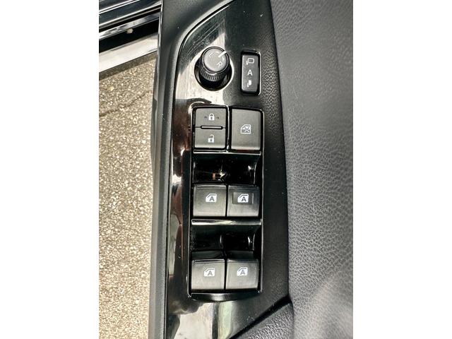 プリウス S ビルトインETC ドライブレコーダー(18枚目)