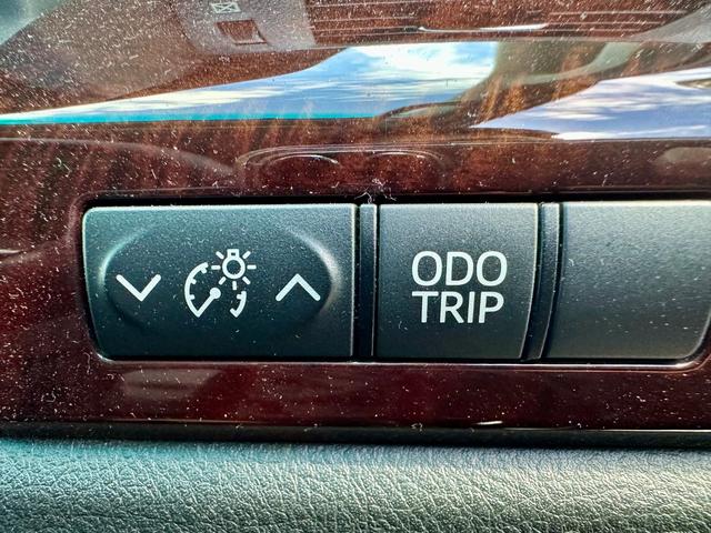 ヴェルファイア ２．４Ｚ　純正ナビゲーション　バックカメラ　フリップダウンモニター　パワースライドドア　ダブルサンルーフ　スマートキー　プッシュスタート　キーレスエントリー　ＥＴＣ（21枚目）