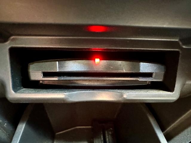 ヴェルファイア ２．４Ｚ　純正ナビゲーション　バックカメラ　フリップダウンモニター　パワースライドドア　ダブルサンルーフ　スマートキー　プッシュスタート　キーレスエントリー　ＥＴＣ（25枚目）