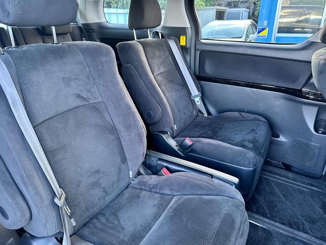 アルファード ２４０ＳプライムセレクションＩＩタイプゴルドＩＩ　純正ナビゲーション　ＥＴＣ　バックカメラ　　ドライブレコーダー　スマートキー　キーレスエントリー　プッシュスタート（16枚目）