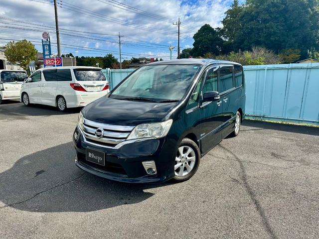 セレナ ハイウェイスター　Ｓ－ハイブリッド　両側パワースライドドア　フリップダウンモニター　社外ナビゲーション　バックカメラ　プッシュスタート　スマートキー（5枚目）