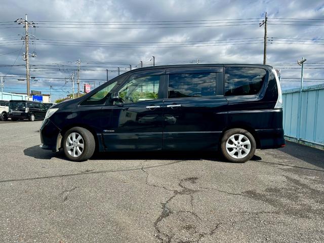 セレナ ハイウェイスター　Ｓ－ハイブリッド　両側パワースライドドア　フリップダウンモニター　社外ナビゲーション　バックカメラ　プッシュスタート　スマートキー（7枚目）