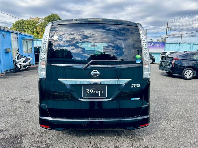 セレナ ハイウェイスター　Ｓ－ハイブリッド　両側パワースライドドア　フリップダウンモニター　社外ナビゲーション　バックカメラ　プッシュスタート　スマートキー（9枚目）