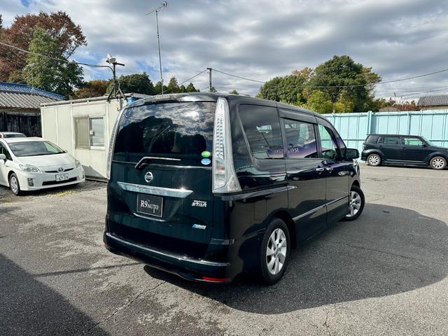 セレナ ハイウェイスター　Ｓ－ハイブリッド　両側パワースライドドア　フリップダウンモニター　社外ナビゲーション　バックカメラ　プッシュスタート　スマートキー（10枚目）