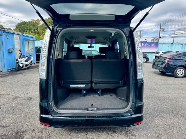 セレナ ハイウェイスター　Ｓ－ハイブリッド　両側パワースライドドア　フリップダウンモニター　社外ナビゲーション　バックカメラ　プッシュスタート　スマートキー（18枚目）