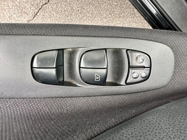 セレナ ハイウェイスター　Ｓ－ハイブリッド　両側パワースライドドア　フリップダウンモニター　社外ナビゲーション　バックカメラ　プッシュスタート　スマートキー（45枚目）