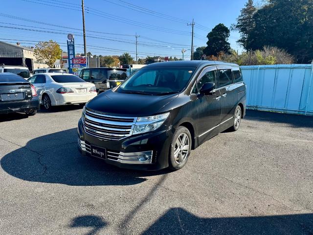 エルグランド ライダー　黒本革シート　マニュアルシート　純正ナビゲーション　フルセグＴＶ　アラウンドビューモニター　フォグランプ　横滑り防止　リアコーナーセンサー（6枚目）