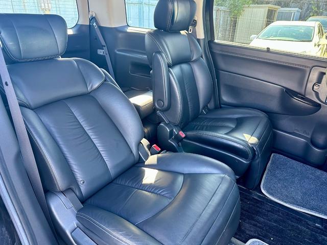 エルグランド ライダー　黒本革シート　マニュアルシート　純正ナビゲーション　フルセグＴＶ　アラウンドビューモニター　フォグランプ　横滑り防止　リアコーナーセンサー（57枚目）