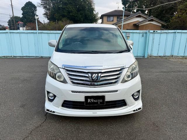 アルファード ２４０Ｓ　ＴＲＤエアロパーツ　スマートキー　プッシュスタート　両側パワースライドドア　社外ナビゲーション　社外フリップダウンモニター（2枚目）