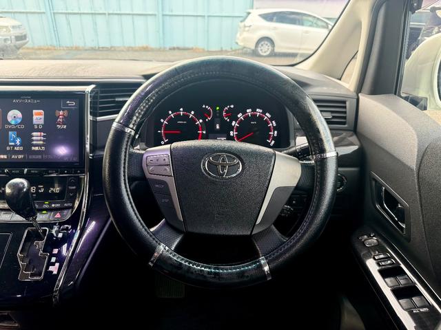 アルファード ２４０Ｓ　ＴＲＤエアロパーツ　スマートキー　プッシュスタート　両側パワースライドドア　社外ナビゲーション　社外フリップダウンモニター（15枚目）