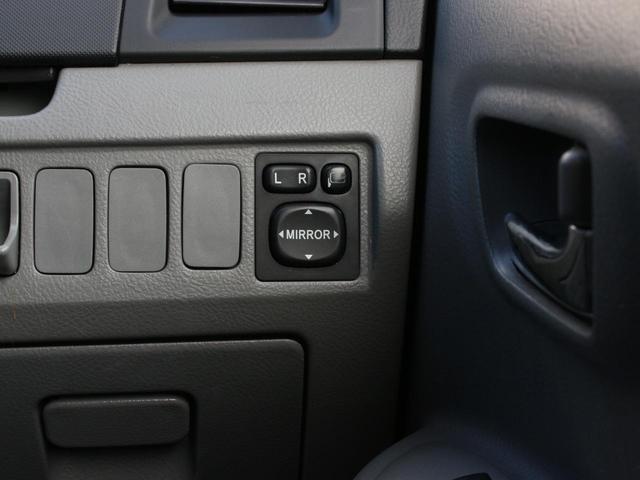 ヴォクシー Z 煌 後期型・両側パワースライドドア・HDDナビ・フルセグ・ETC・キーレス・電動格納ミラー・HIDヘッドライト・フォグランプ・ロクサーニ19インチAW・ミュージックサーバー・オートエアコン・ドアバイザー(44枚目)