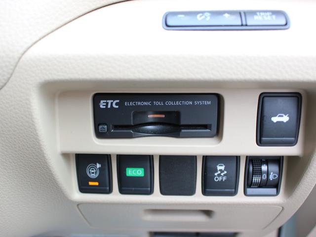 ティアナ ＸＥ　アラウンドビューモニター・純正ナビ・ＥＴＣ・フルセグ・Ｂｌｕｅｔｏｏｔｈ接続・クルーズコントロール・インテリキー・プッシュスタート・純正１６インチＡＷ・ウインカーミラー・オートエアコン・ドアバイザー（17枚目）