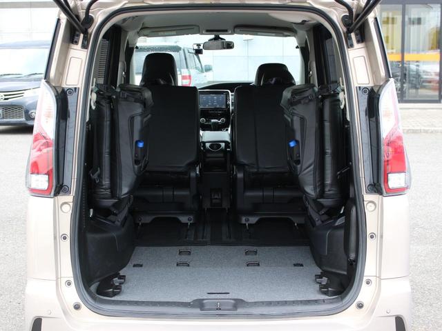 セレナ ハイウェイスター プロパイロットエディション 純正9インチナビ・両側パワースライドドア・フルセグ・Bluetooth接続・追従クルーズコントロール・ETC・インテリキー・プッシュスタート・レーンキープアシスト・レーダーブレーキ・純正16インチAW(14枚目)