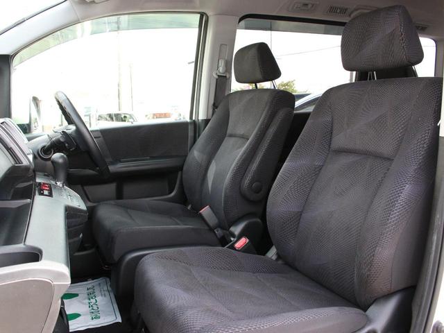 ステップワゴンスパーダ S サイドリフトアップシート車 両側電動スライドドア・HDDナビ・フルセグ・バックカメラ・ドライブレコーダー・パドルシフト・キーレス・HIDヘッドライト・フォグランプ・純正16インチAW・ウインカーミラー・オートエアコン・ドアバイザ(11枚目)