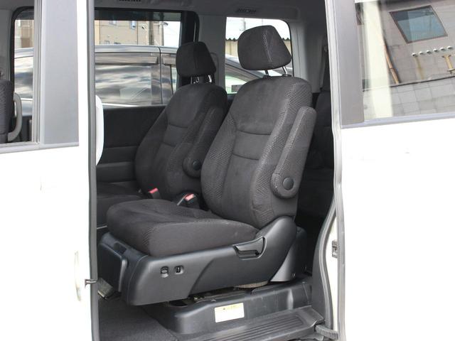 ステップワゴンスパーダ S サイドリフトアップシート車 両側電動スライドドア・HDDナビ・フルセグ・バックカメラ・ドライブレコーダー・パドルシフト・キーレス・HIDヘッドライト・フォグランプ・純正16インチAW・ウインカーミラー・オートエアコン・ドアバイザ(45枚目)