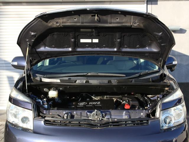 ヴォクシー ＺＳ　両側電動スライドドア・ＨＤＤナビ・フルセグ・バックカメラ・ＥＴＣ・Ｒフリップダウンモニター・パドルシフト・スマートキー・プッシュスタート・ＨＩＤヘッドライト・フォグランプ・社外１６インチＡＷ・Ａ／ＡＣ（32枚目）