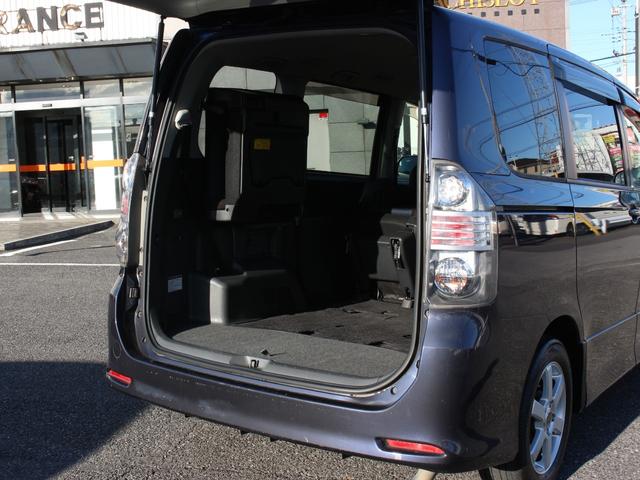 ヴォクシー ＺＳ　両側電動スライドドア・ＨＤＤナビ・フルセグ・バックカメラ・ＥＴＣ・Ｒフリップダウンモニター・パドルシフト・スマートキー・プッシュスタート・ＨＩＤヘッドライト・フォグランプ・社外１６インチＡＷ・Ａ／ＡＣ（34枚目）